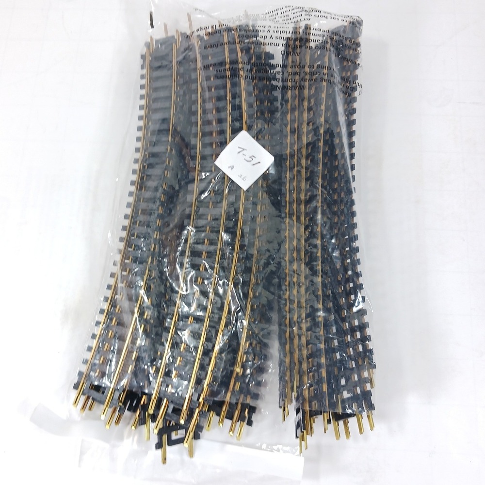 Lot of 26 Curved Model Train Track Brass Rail Snap-Fit Sections Black Ties 9 in - Picture 1 of 8